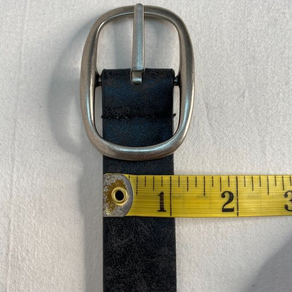 Kohls Womens Reversable Belt Large Waist Black Gold Perforated Pattern - Picture 15 of 16